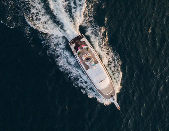 Fly Bridge Yacht 55 (Full Day Racha Yai+Racha Noi+Phi Phi Island)